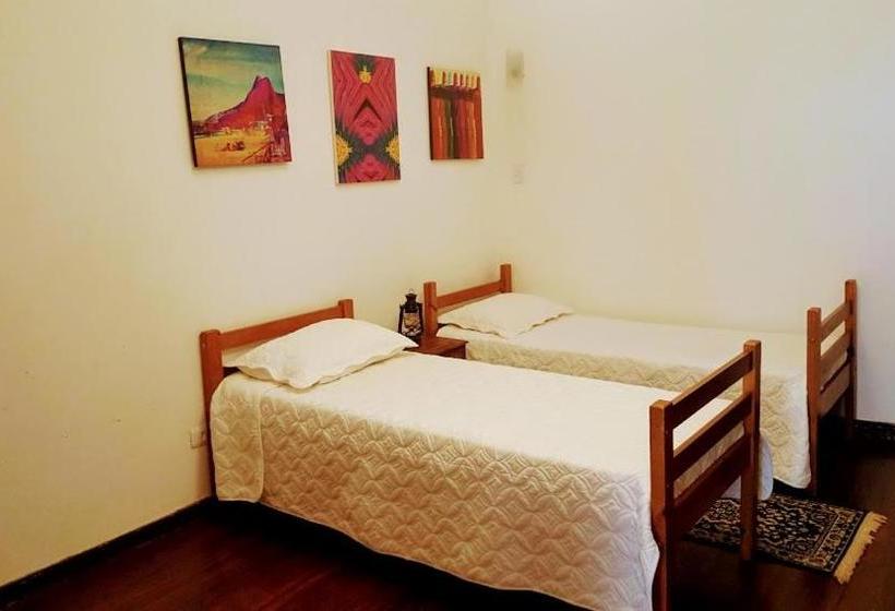 تختخواب و صبحانه Casa Beludi