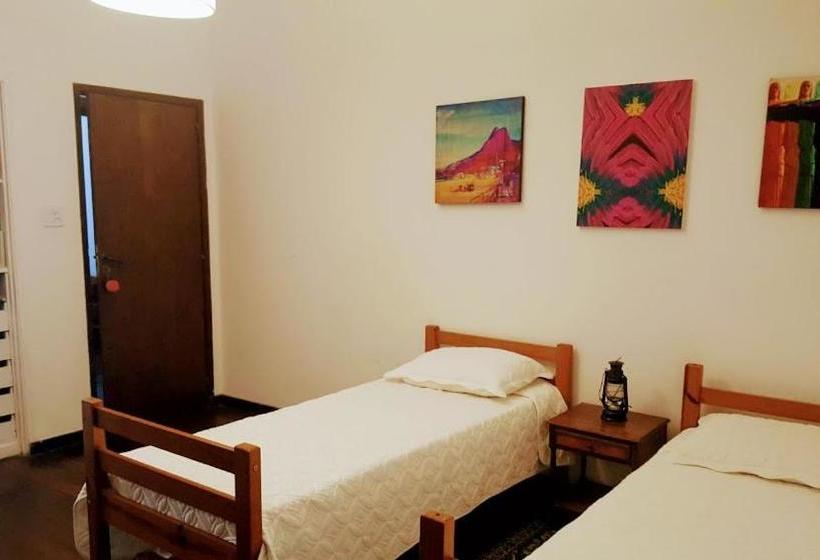 تختخواب و صبحانه Casa Beludi