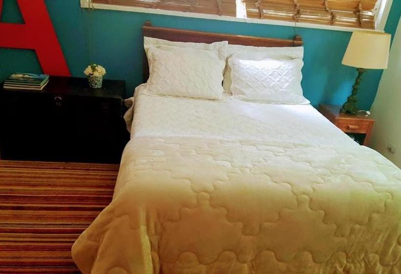 تختخواب و صبحانه Casa Beludi