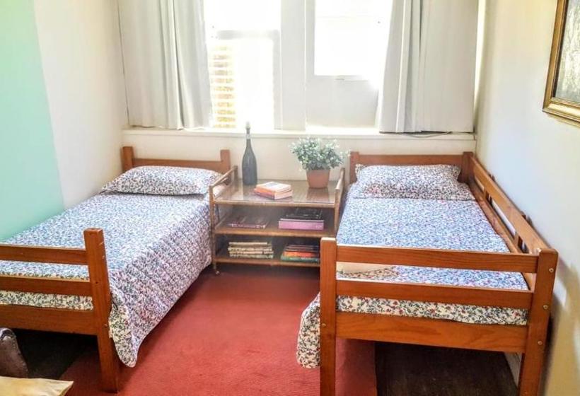 تختخواب و صبحانه Casa Beludi