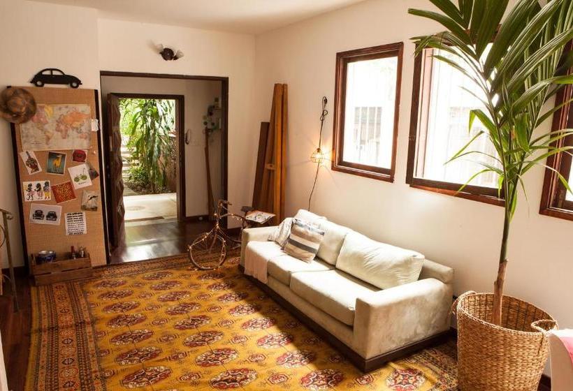 تختخواب و صبحانه Casa Beludi