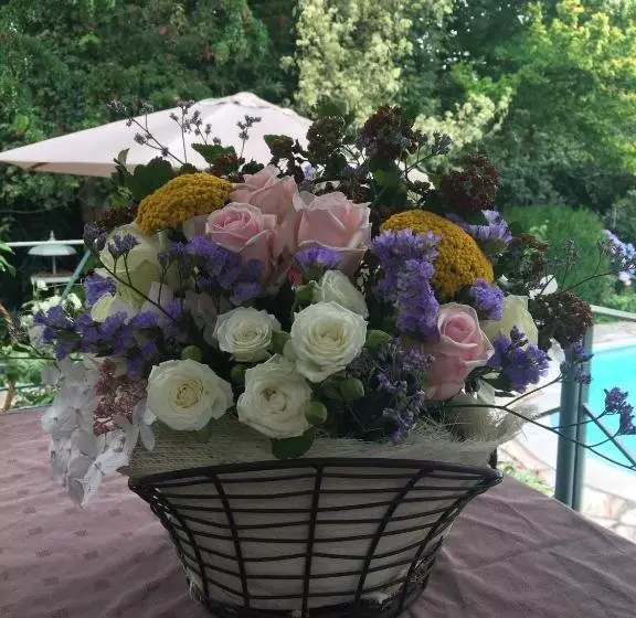 Aamiaismajoitus (B&B) La Roseraie