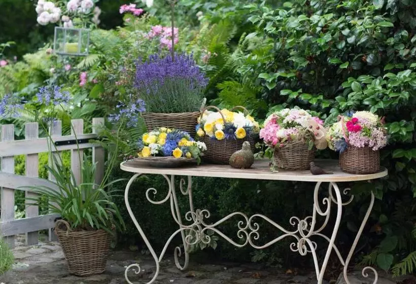 Aamiaismajoitus (B&B) La Roseraie