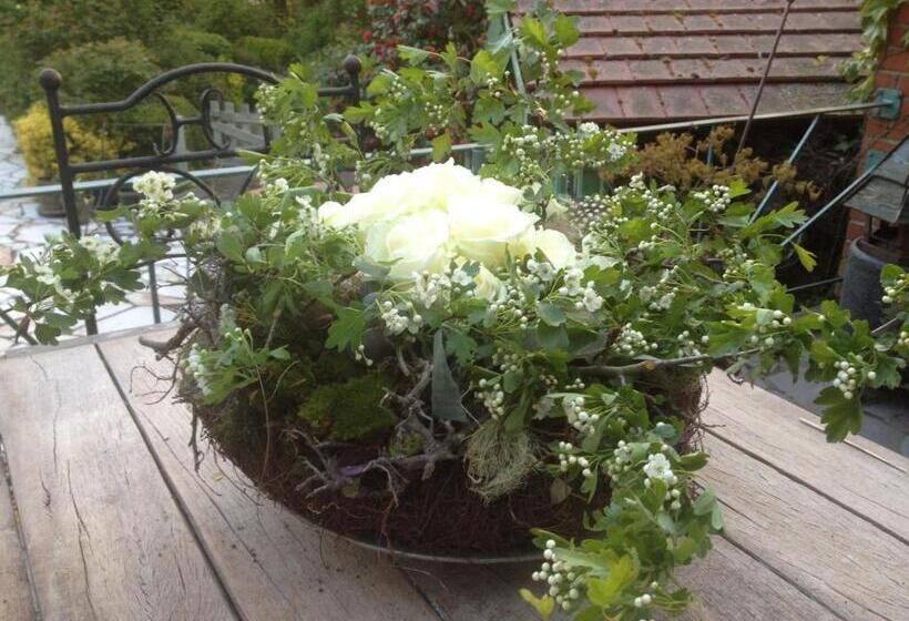 ベッドアンドブレックファースト La Roseraie