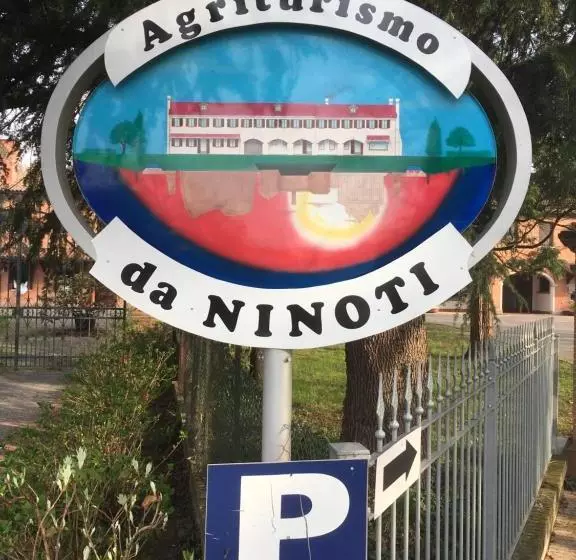مسافرخانه Agriturismo Da Ninoti