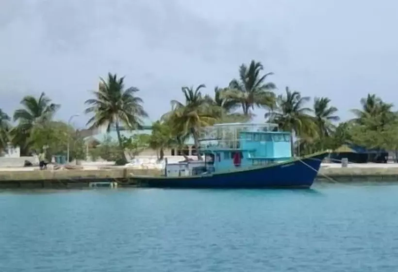 مسافرخانه Plus View Maldives