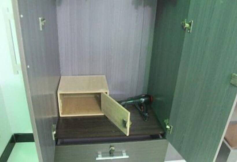 مسافرخانه Plus View Maldives