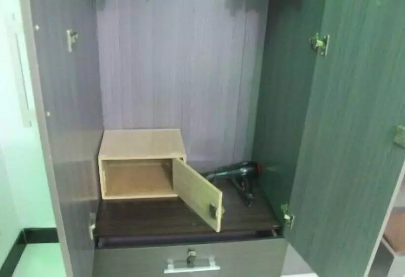 مسافرخانه Plus View Maldives