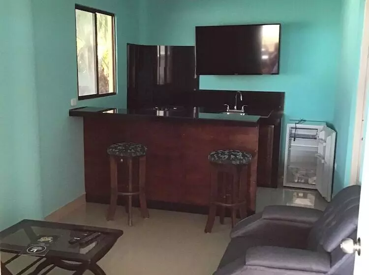 Hotelli Black Pearl Inn