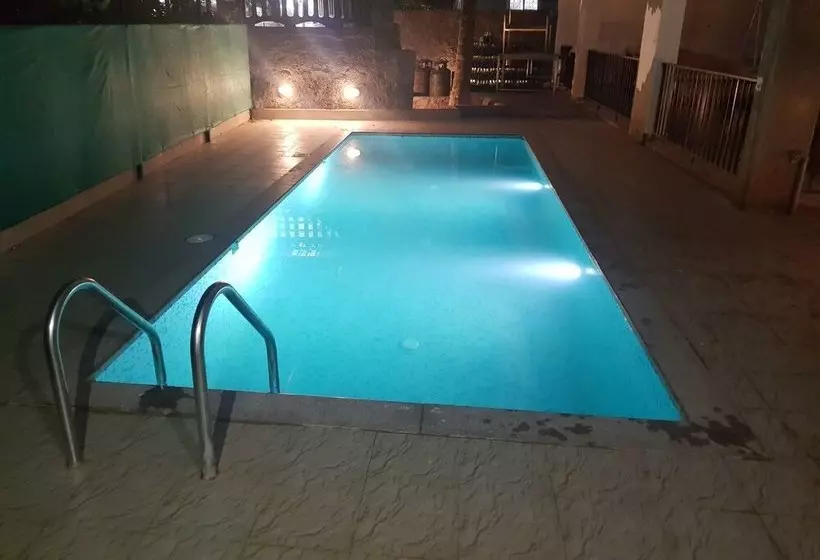 ホテル Calangute Beach Holiday Inn By Oyo Rooms