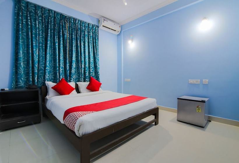 호텔 Calangute Beach Holiday Inn By Oyo Rooms