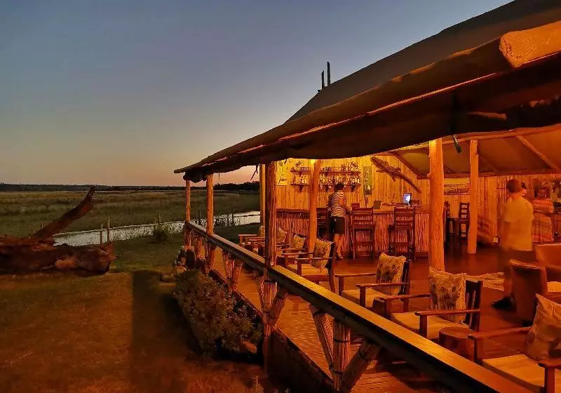 هتل Chobe River Camp
