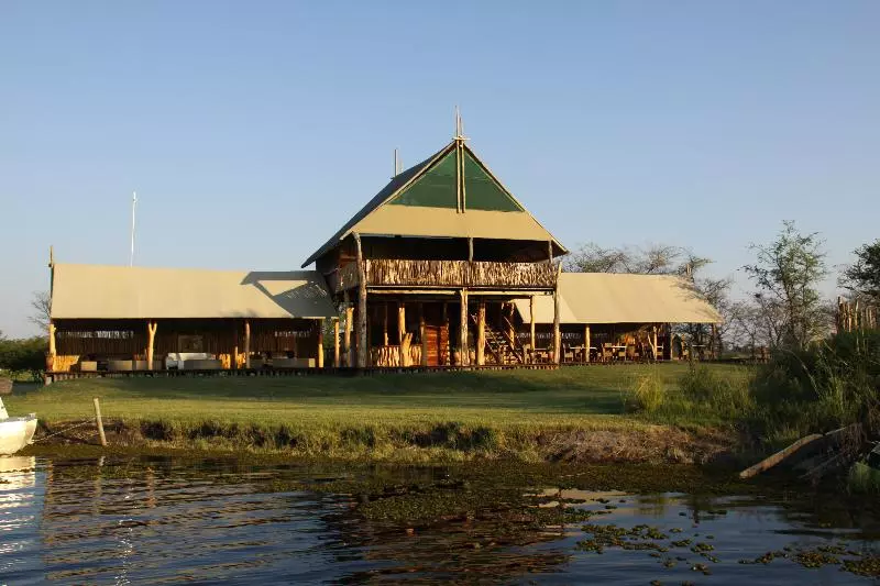 هتل Chobe River Camp