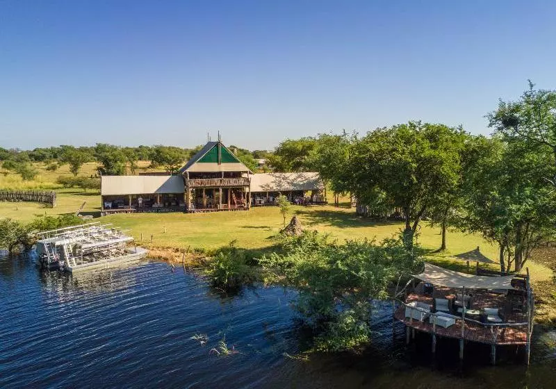 هتل Chobe River Camp