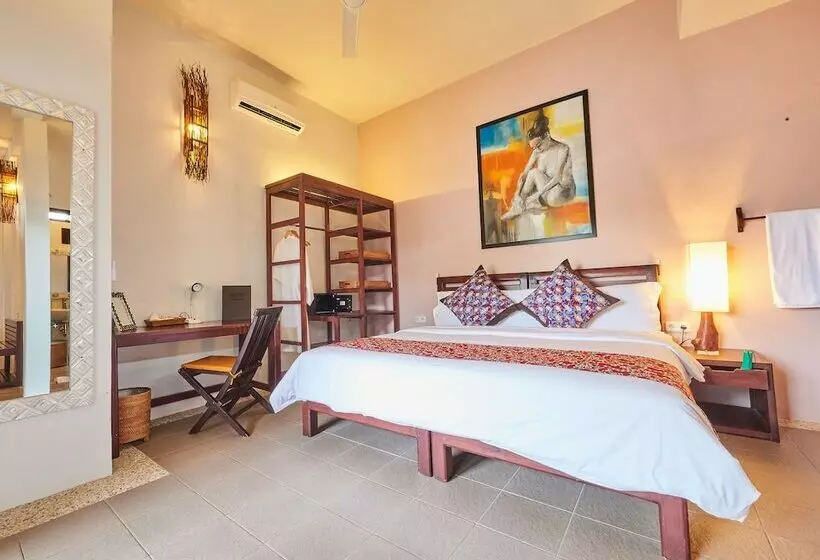 Hotelli Cocotinos Lembeh A Boutique Dive Lodge