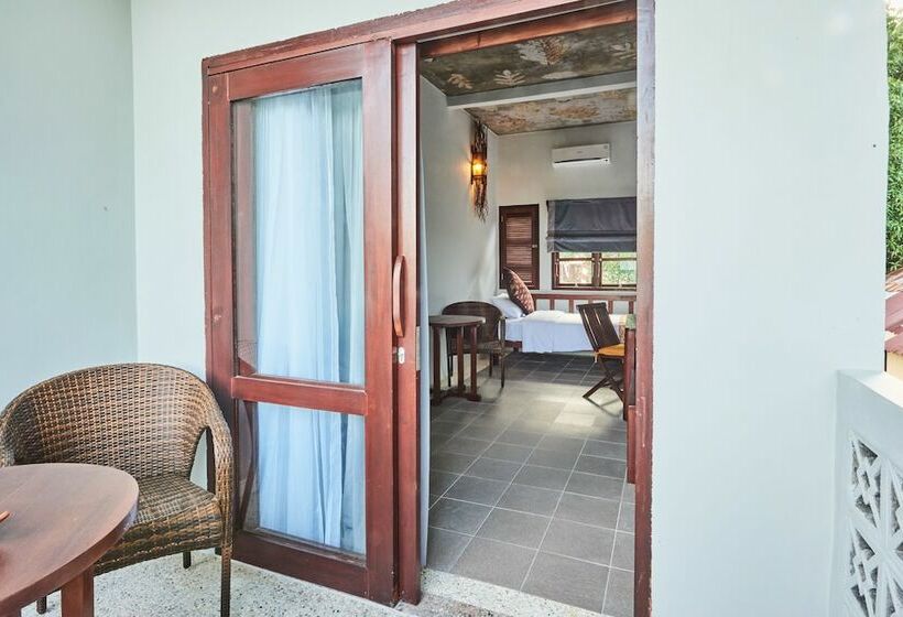 호텔 Cocotinos Lembeh A Boutique Dive Lodge