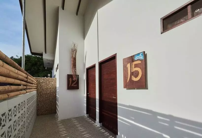 Hotelli Cocotinos Lembeh A Boutique Dive Lodge