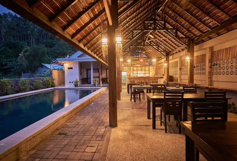 Hotelli Cocotinos Lembeh A Boutique Dive Lodge