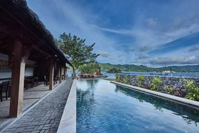 Hotelli Cocotinos Lembeh A Boutique Dive Lodge