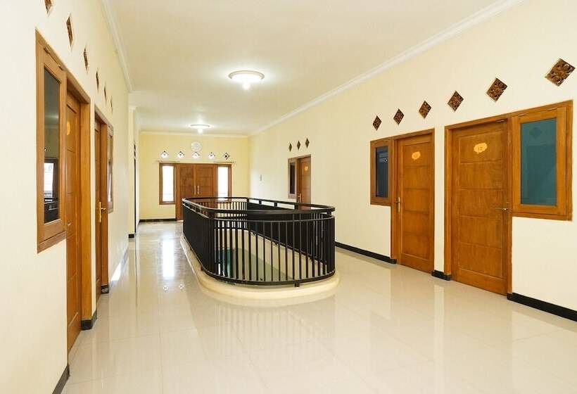 酒店 Karolin Syariah Homestay by OYO Rooms