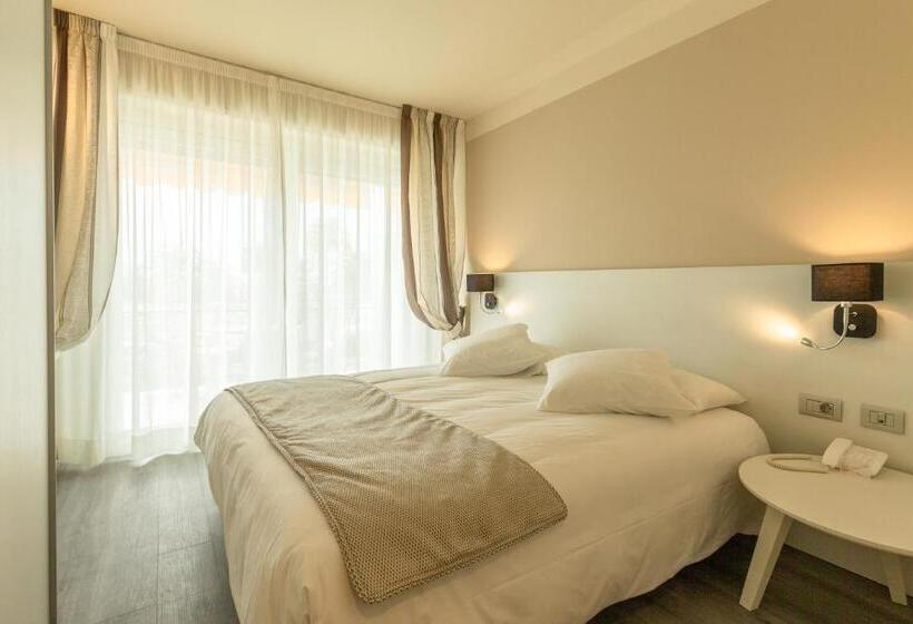 هتل La Dolce Vita