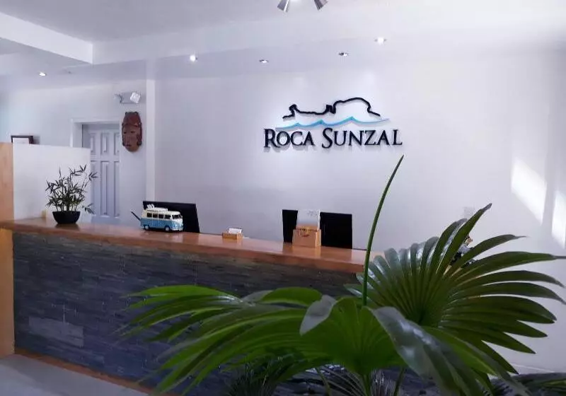 Hotel Roca Sunzal