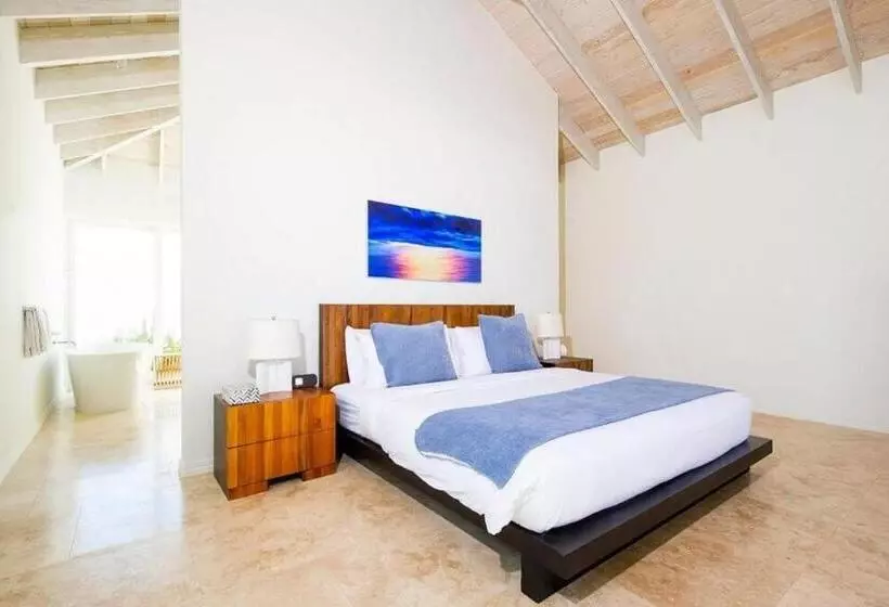 استراحتگاه Sailrock South Caicos   Island Hop Flight Included