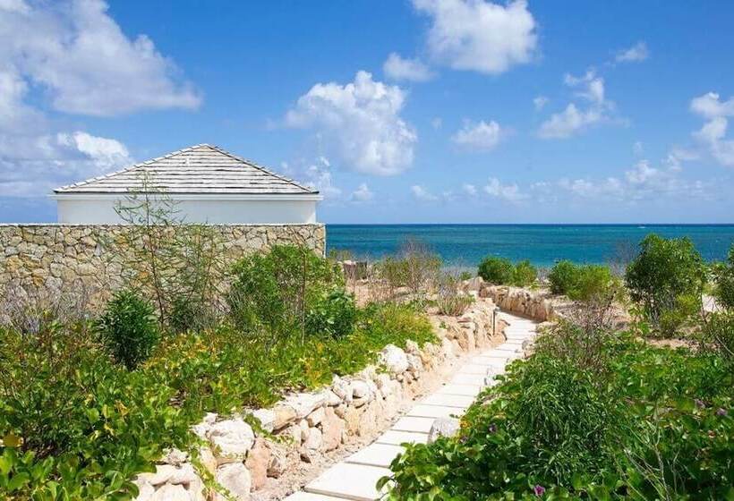 リゾートホテル Sailrock South Caicos   Island Hop Flight Included