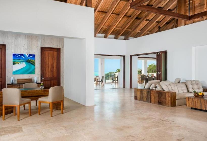 リゾートホテル Sailrock South Caicos   Island Hop Flight Included