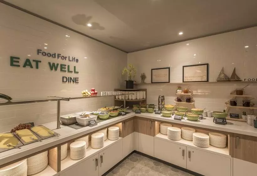 Hotelli Holiday Inn Hamburg Berliner Tor, An Ihg