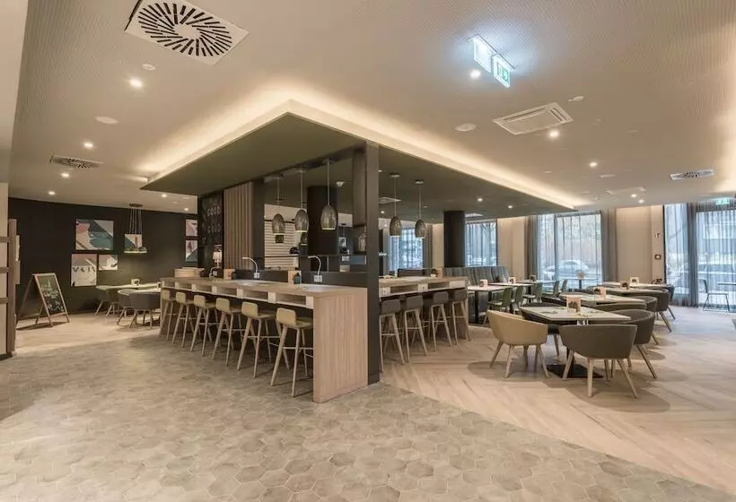 Hotelli Holiday Inn Hamburg Berliner Tor, An Ihg