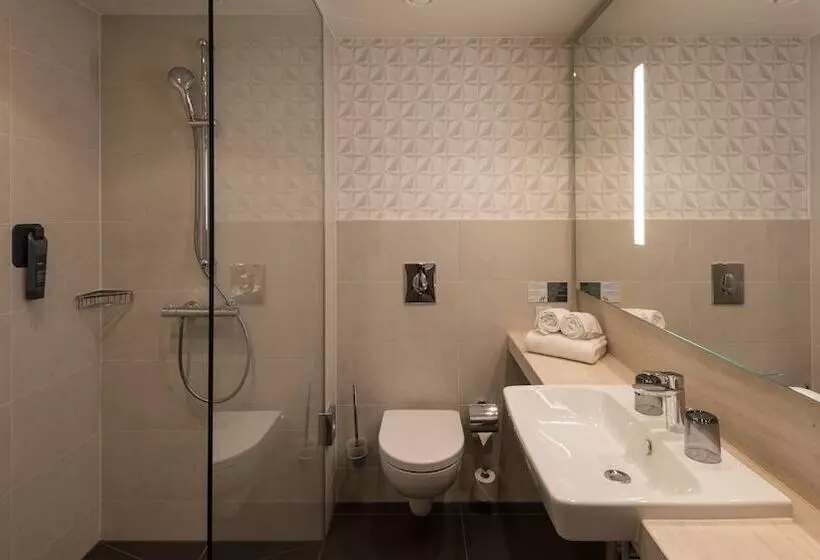 Hotelli Holiday Inn Hamburg Berliner Tor, An Ihg