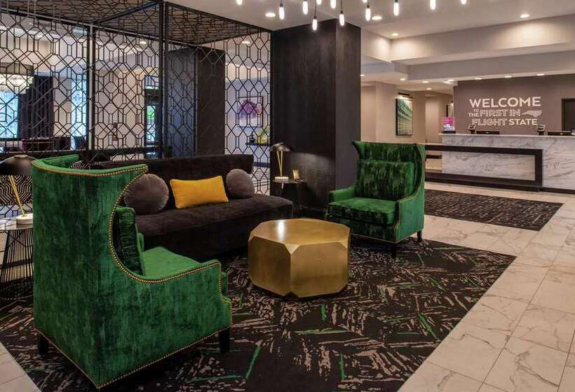 בית מלון כפרי Hampton Inn & Suites Winstonsalem Downtown