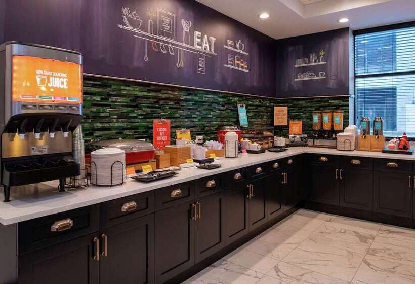 בית מלון כפרי Hampton Inn & Suites Winstonsalem Downtown