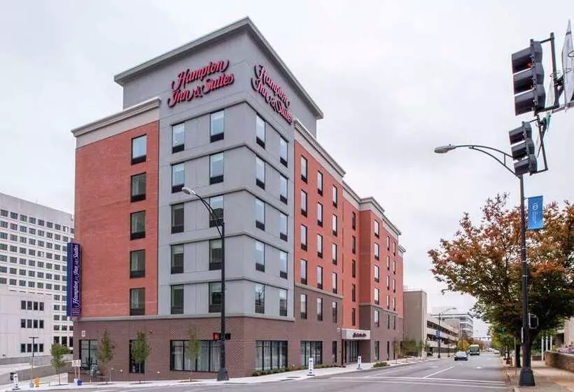 ホテル Hampton Inn & Suites Winstonsalem Downtown
