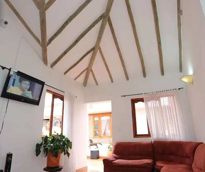 ホテル Hospederia Villa De Los Sáenz