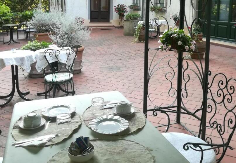 פונדק Villa La Dogana