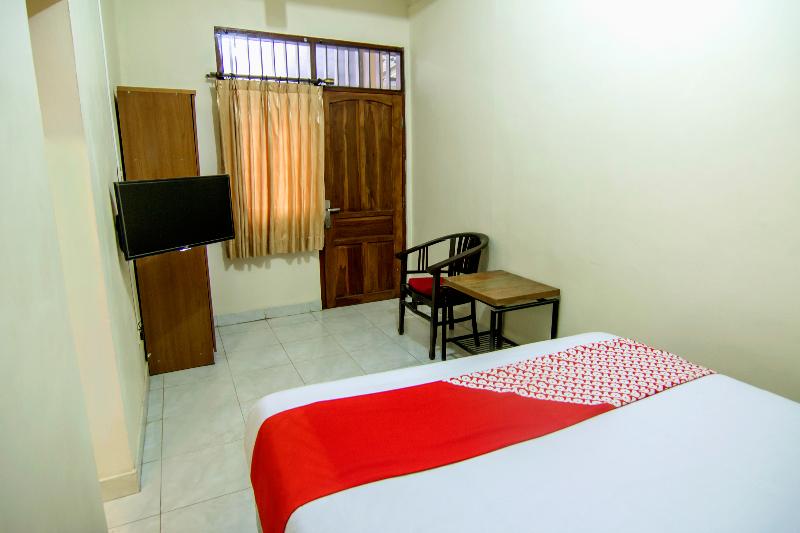 בית מלון כפרי Oyo 198 Emdi House Seturan