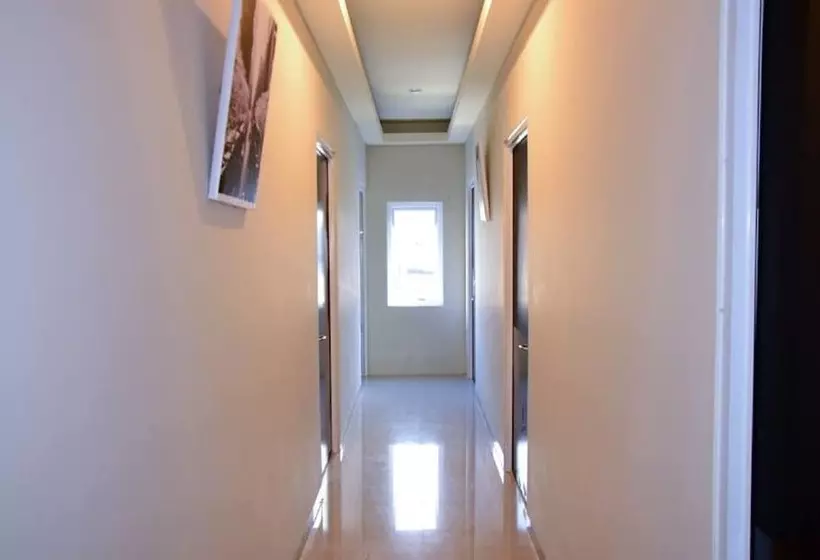 ペンション Reddoorz Near Mangga Dua Square