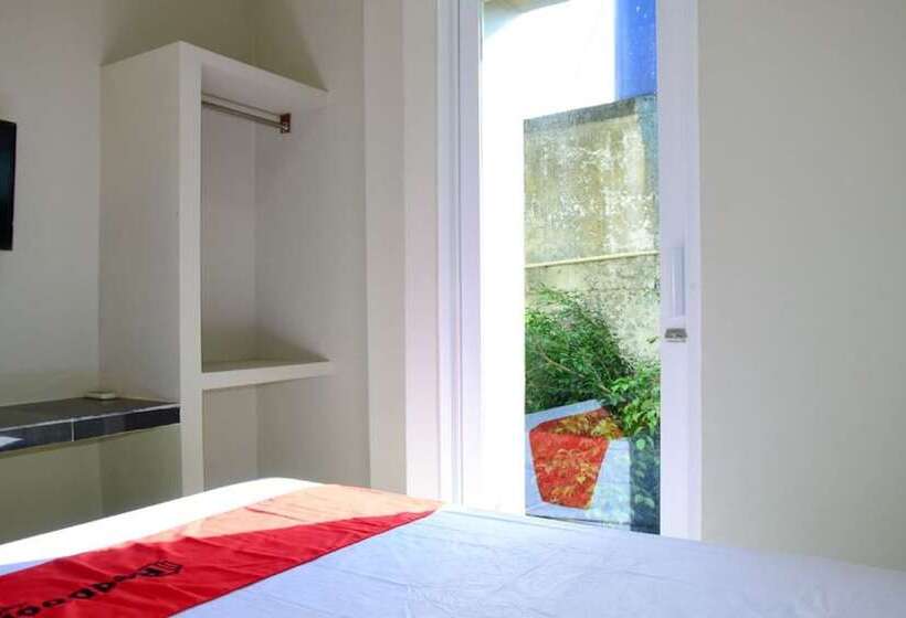 بنسيون Reddoorz Near Mangga Dua Square