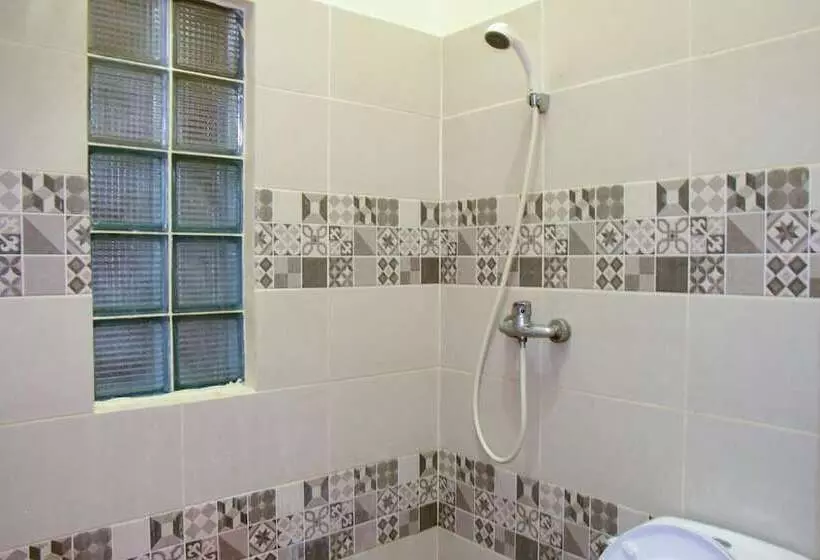 ペンション Reddoorz Near Mangga Dua Square