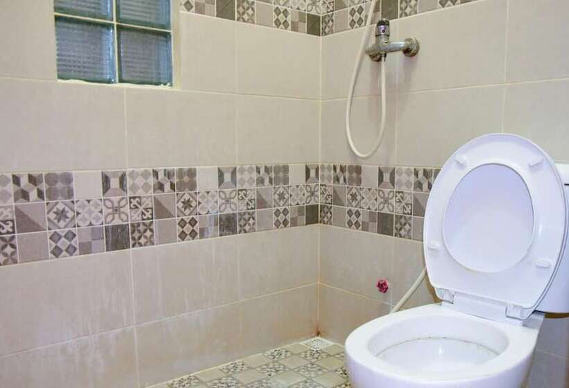 بنسيون Reddoorz Near Mangga Dua Square