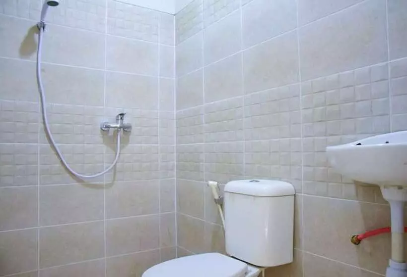 ペンション Reddoorz Near Mangga Dua Square