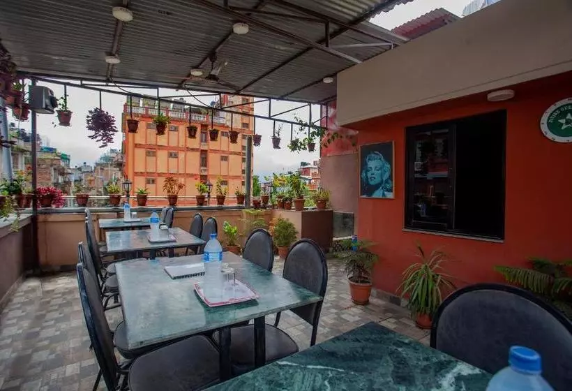 هتل Divine Guest House