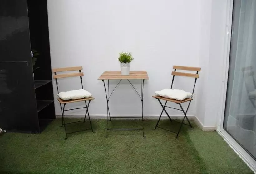 Hotelli The Confort House