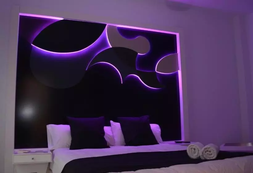 Hotelli The Confort House