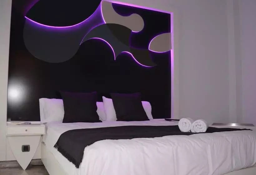 Hotelli The Confort House