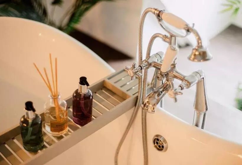 Hostelli The Corner House Canterbury