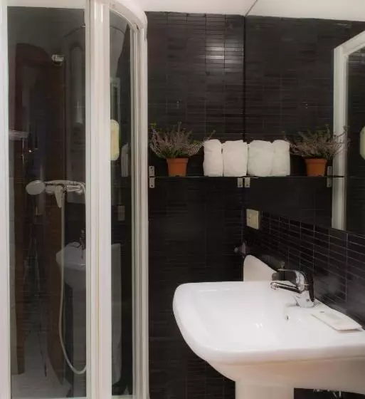 Suites Campo Del Príncipe