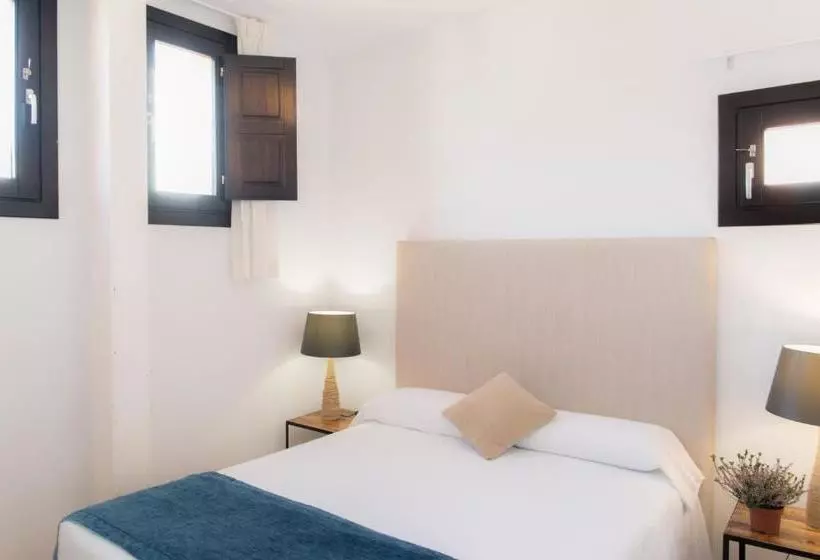 Suites Campo Del Príncipe